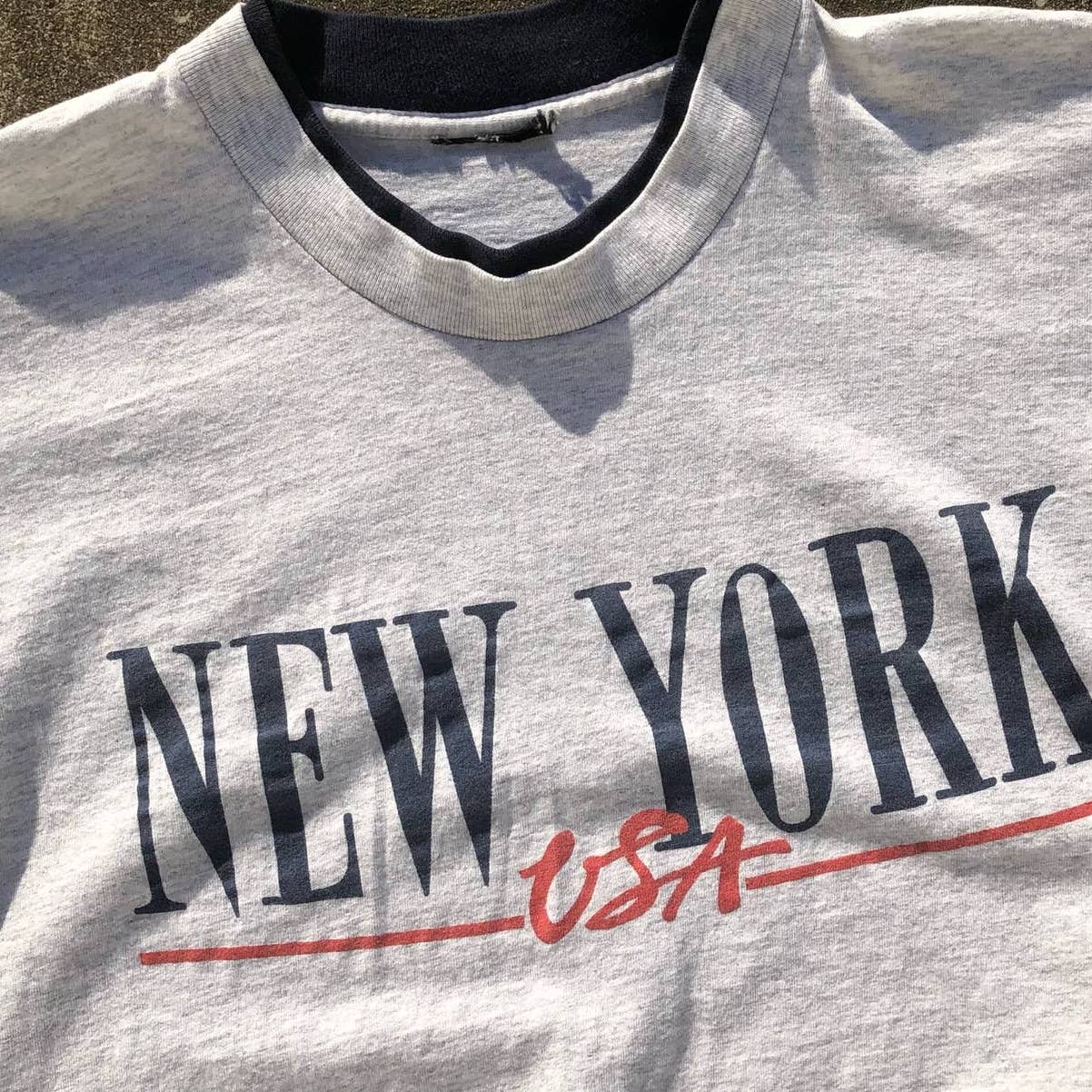 Vtg 90s Men's TShirt New York USA Graphic w Double Navy Sleeve and Collar Sz M/L