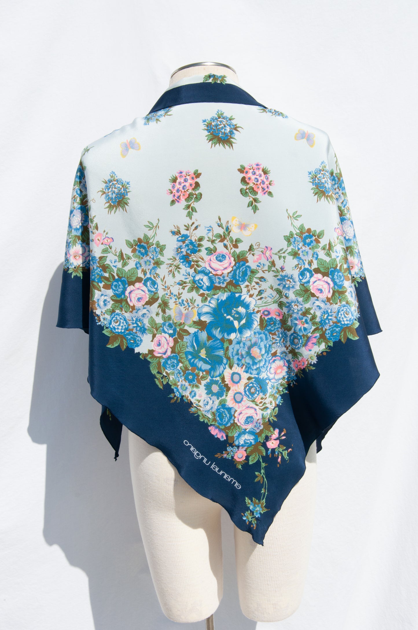 EMANUEL UNGARO 1978 DOCUMENTED VINTAGE FLORAL SILK TRIANGULAR SCARF