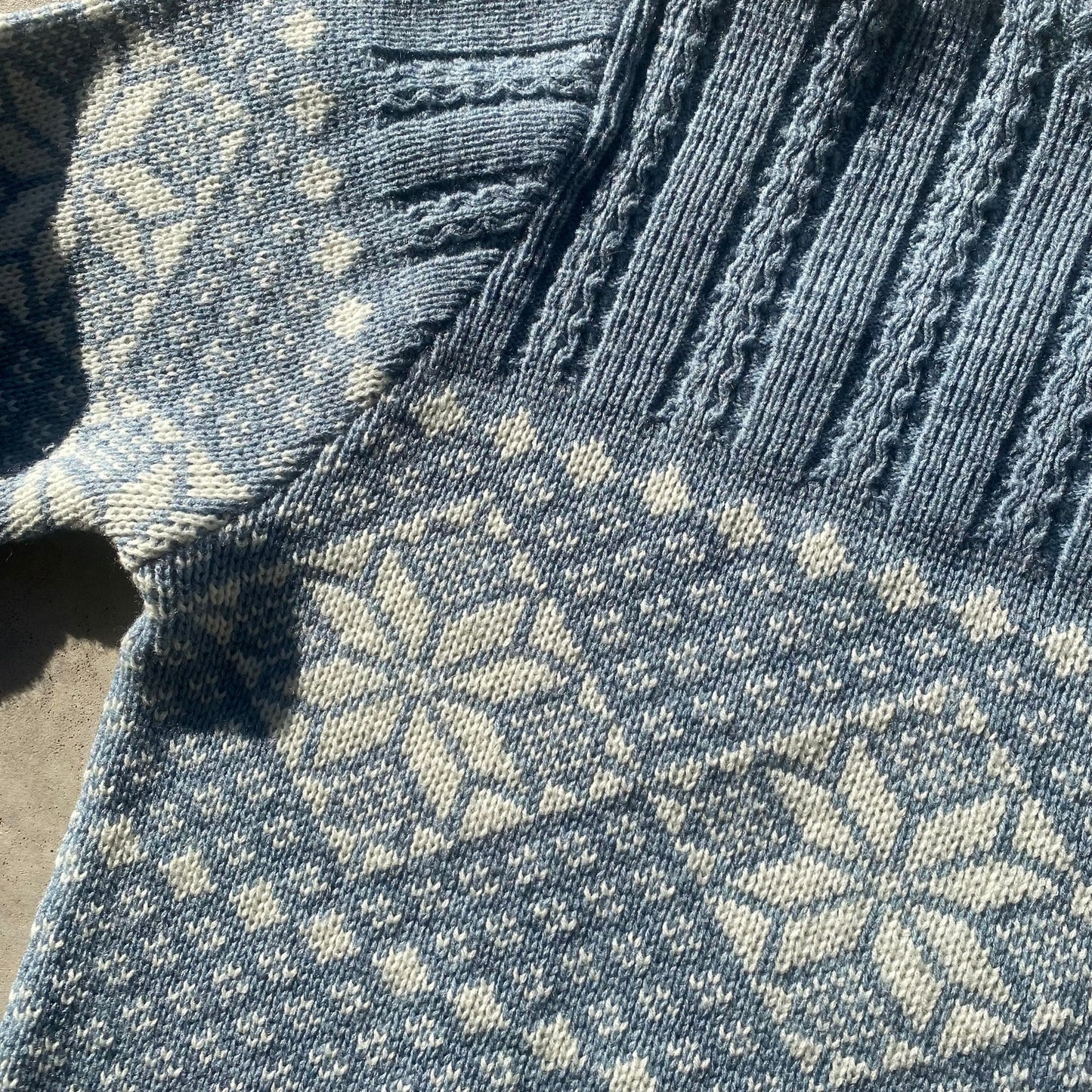 70s Men's Sweater Vintage Baby Blue and White Cable Knit Sweater Sz Large