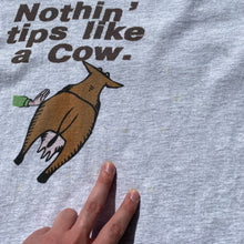 Vintage Graphic TShirt "Nothin' tips like a Cow." Cow Farm Graphic Hanes Sz XL