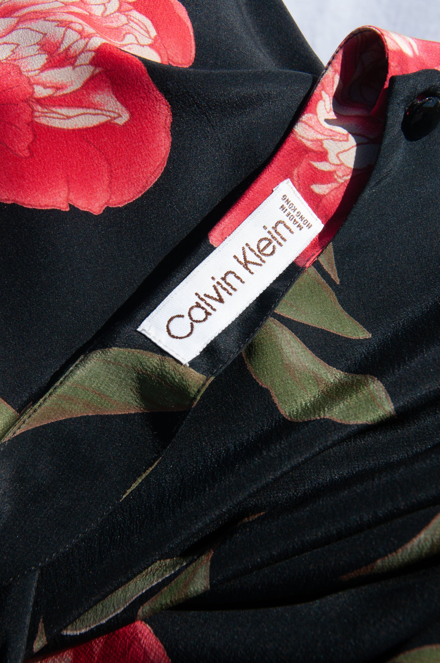 CALVIN KLEIN 80S ROSE PRINT SILK PEPLUM TOP