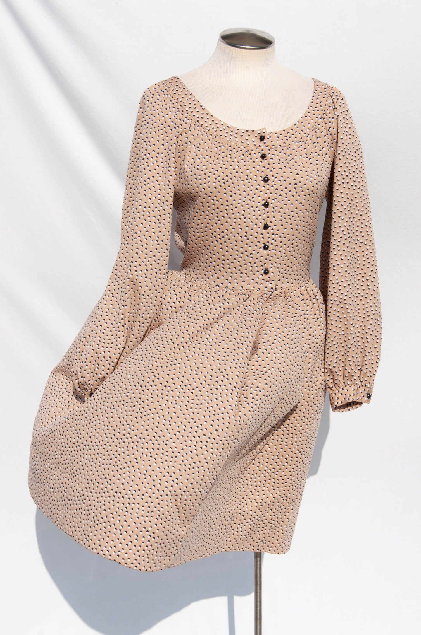 HANDMADE 1970S POLKA DOT DRESS