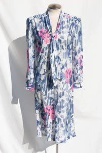 VINTAGE 1970S BLUE AND PINK FLORAL STRIPED LONGSLEEVE DRESS