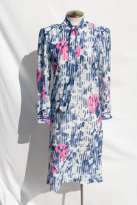 VINTAGE 1970S BLUE AND PINK FLORAL STRIPED LONGSLEEVE DRESS