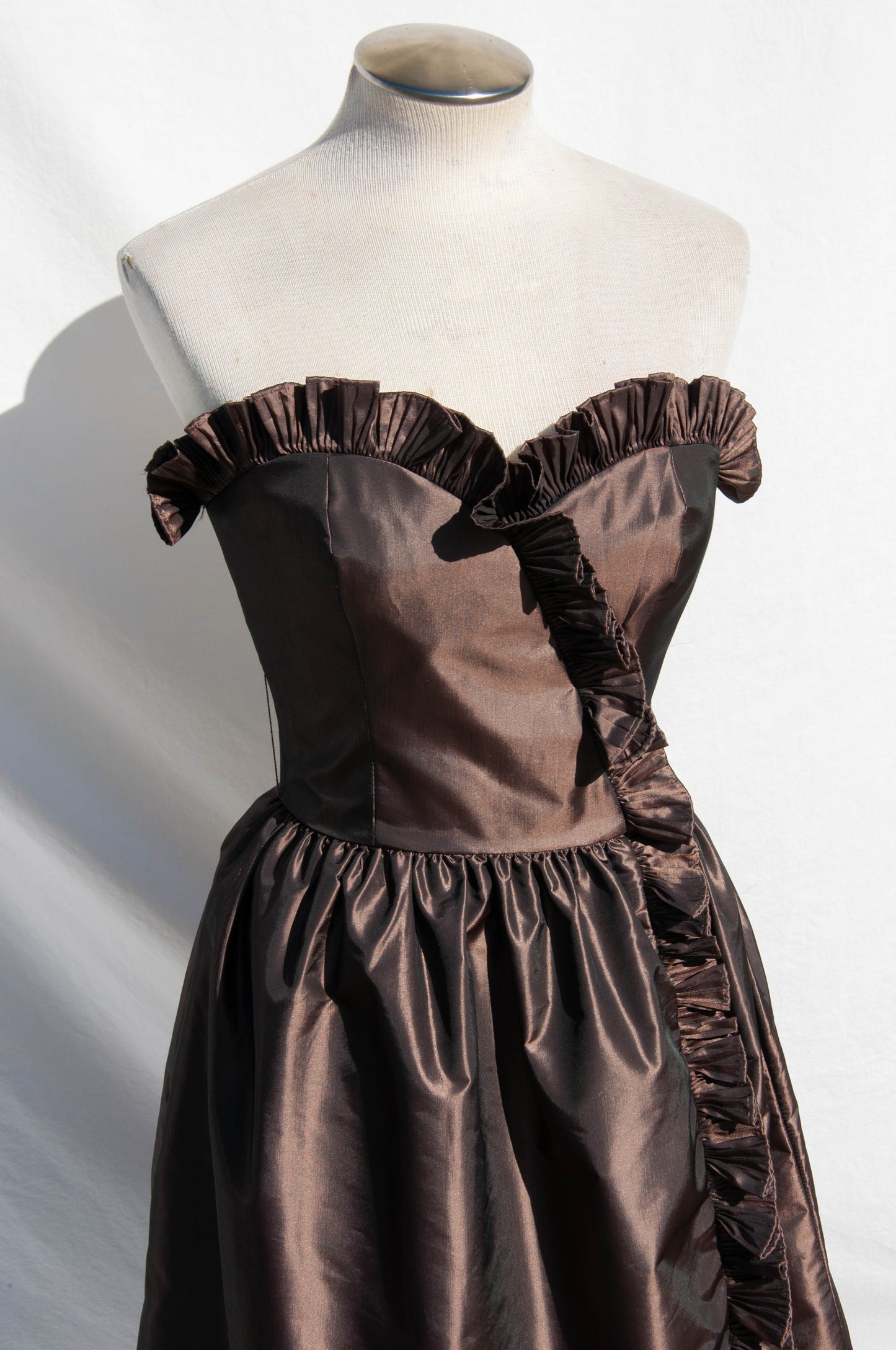 VICTOR COSTA VINTAGE 1980S TAFFETA RUFFLE MINI DRESS
