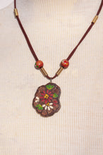 1970S HAND PAINTED WOODEN NECKLACE