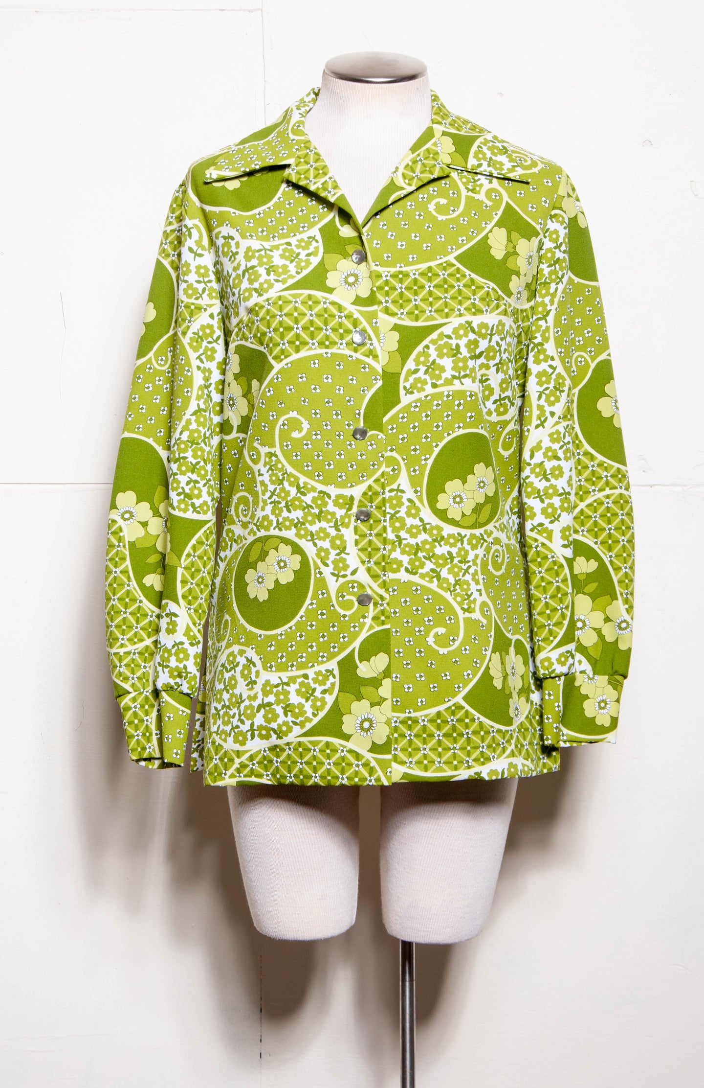 70S PYKETTES GREEN FLORAL BUTTON DOWN LONG SLEEVE SHIRT