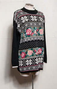 VINTAGE 1990S FLORAL ON BLACK BACKGROUND KNIT TUNIC SWEATER