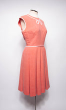 VINTAGE 1950S RED AND WHITE APPLIQUE BOX PLEAT DRESS