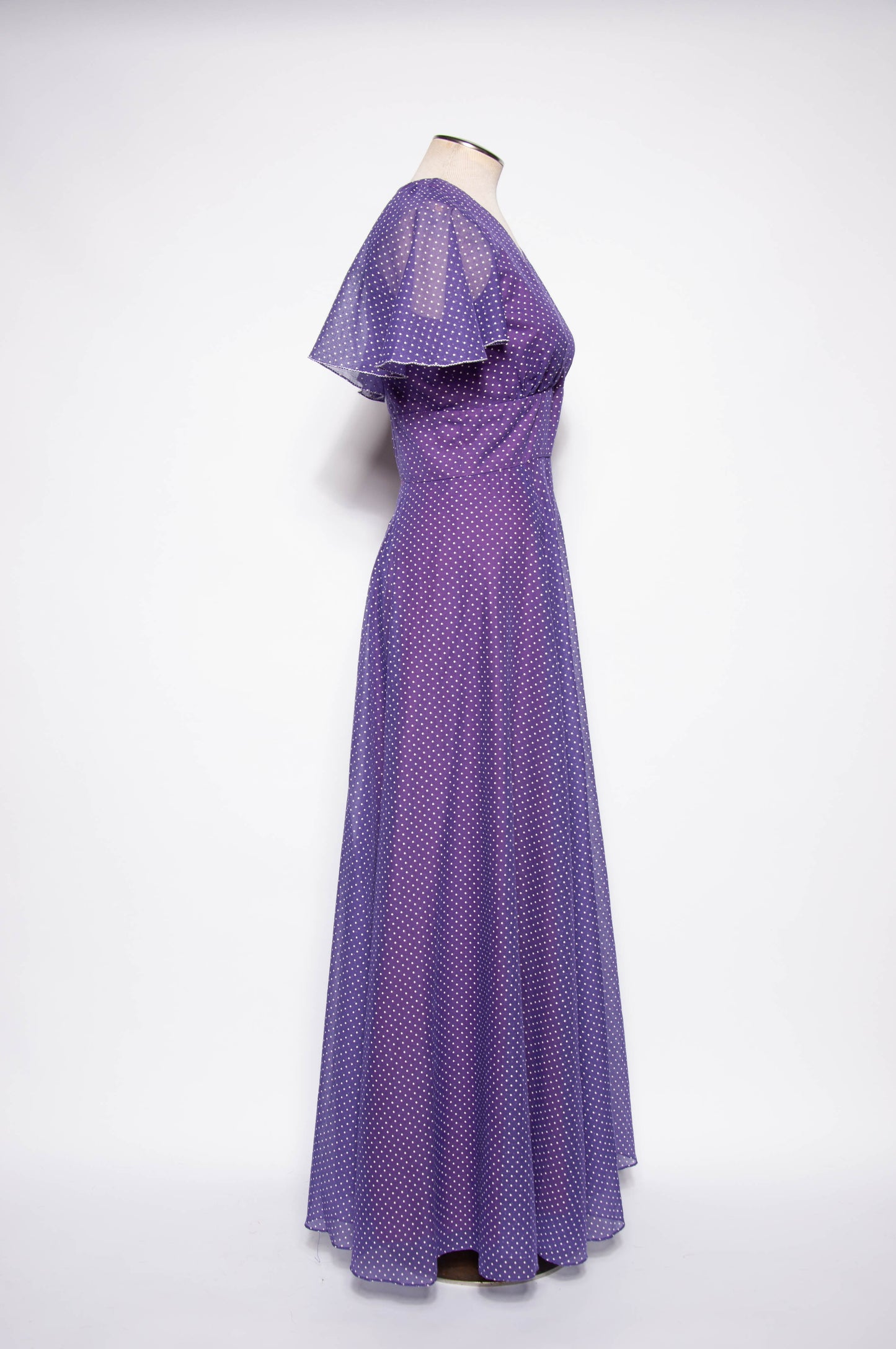 COCO CALIFORNIA 1970S VINTAGE PURPLE AND WHITE POLKA DOT MAXI GOWN