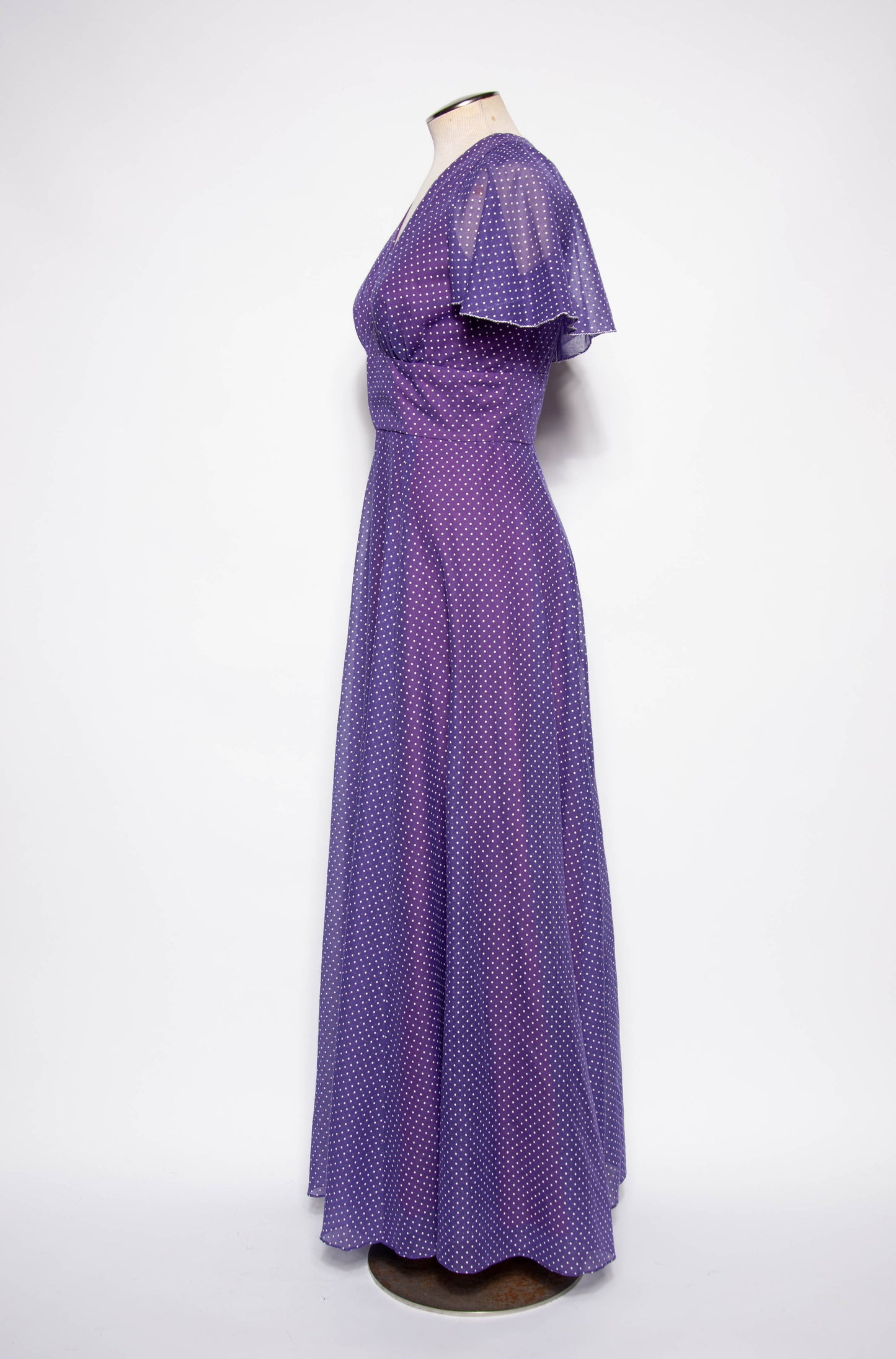 COCO CALIFORNIA 1970S VINTAGE PURPLE AND WHITE POLKA DOT MAXI GOWN