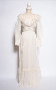 CANDI JONES 1970S GAUZY OFF WHITE LACE GOWN