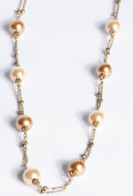 VINTAGE GOLDTONE METAL BRONZE AND CREAM PEARL COSTUME NECKLACE