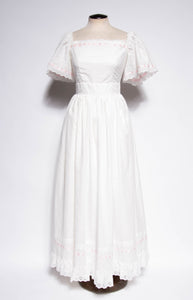 LITTLE BO PEEP 1970S WHITE EYELET AND PINK BOW GOWN