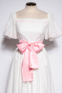 LITTLE BO PEEP 1970S WHITE EYELET AND PINK BOW GOWN