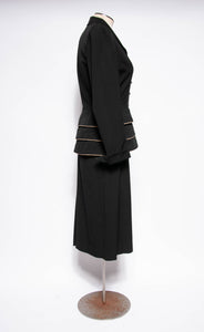 LILLI ANN DOCUMENTED 1953 BLACK RIPPLE WOOL "NEW LOOK" SKIRT SUIT