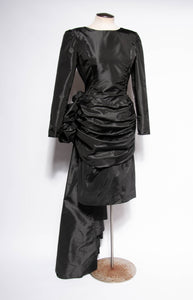 VICTOR COSTA FOR BERGDORF GOODMAN 1990S BLACK COCKTAIL DRESS WITH TRAIN